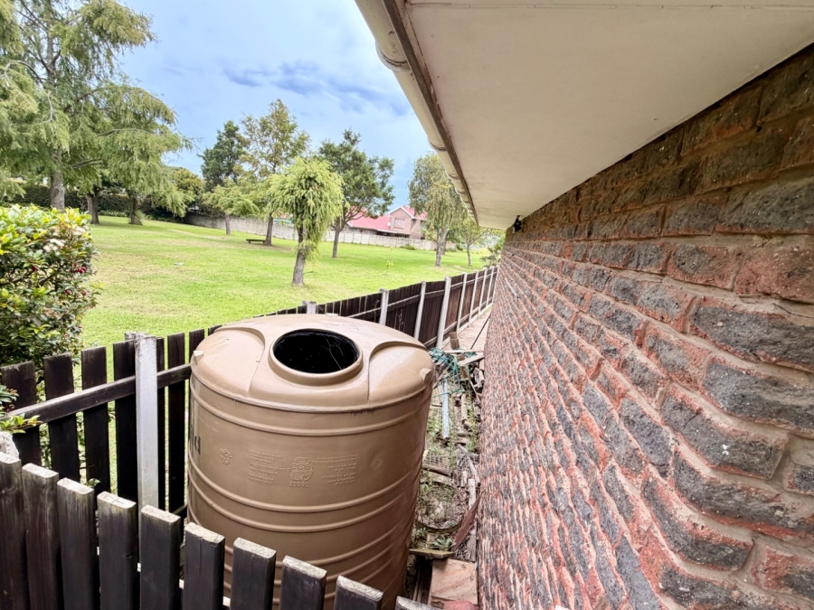 4 Bedroom Property for Sale in Loerie Park Western Cape